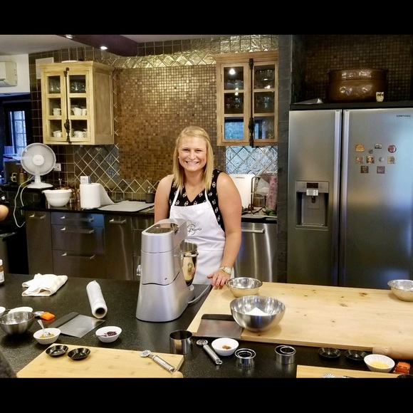 Meet your Posher, Tara - Picture 4 of 4